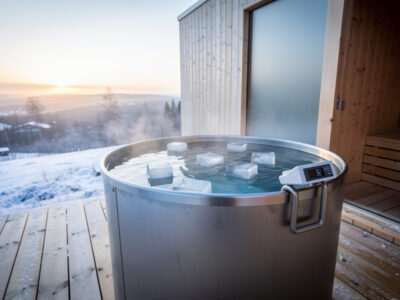 Post-sauna cold plunge