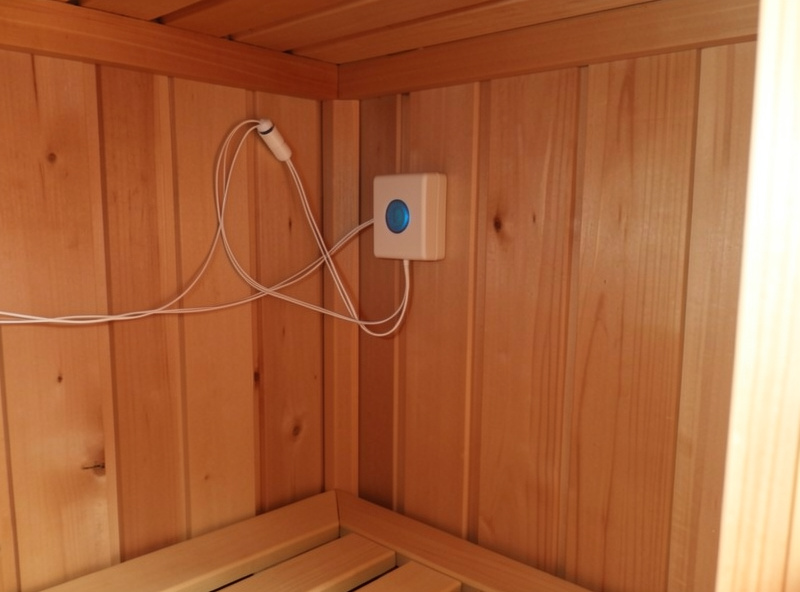 Temperature probe and door sensor inside an infrared sauna feeding a home automation hub