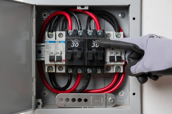 Infrared Sauna 240V and Breaker Requirements Explained