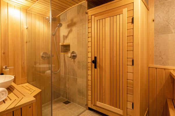 Should You Shower Before an Infrared Sauna? What Actually Helps the Sweat